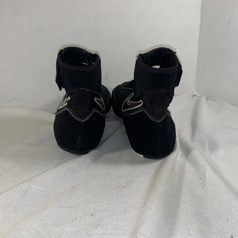Nike Men’s Speedsweep 7 Black/White High-Top Athletic Boxing Shoes